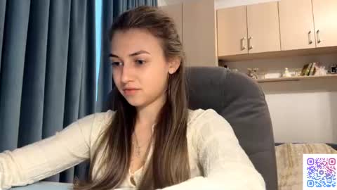 Lia online show from July 13, 2026, 4:54 pm