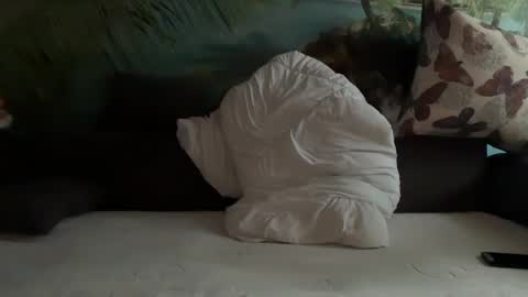 Snapshot of pan0069 chatting on December 7, 2024, 8:33 am Porn online show from December 7, 2024, 8:33 am