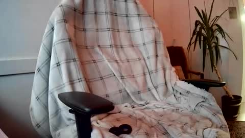 pankinkyboi online show from April 30, 2026, 4:30 am