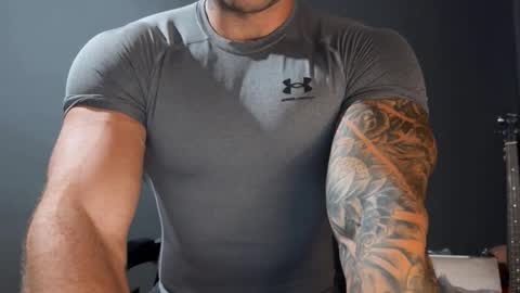 Snapshot of panther_style chatting on September 18, 2025, 6:15 am Oleg online show from September 18, 2025, 6:15 am