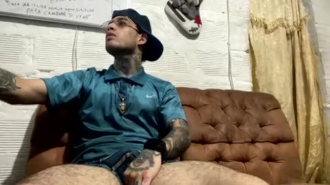 Snapshot of panthers_room chatting on December 20, 2024, 5:36 am panthers_room online show from December 20, 2024, 5:36 am