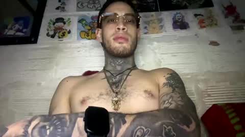 Snapshot of panthers_room chatting on December 29, 2024, 2:10 pm panthers_room online show from December 29, 2024, 2:10 pm