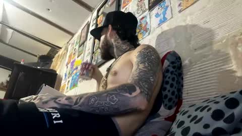 Snapshot of panthers_room chatting on February 25, 2025, 9:57 pm panthers_room online show from February 25, 2025, 9:57 pm