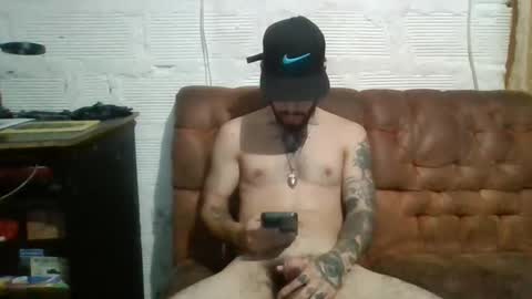 Snapshot of panthers_room chatting on October 18, 2025, 10:43 pm panthers_room online show from October 18, 2025, 10:43 pm