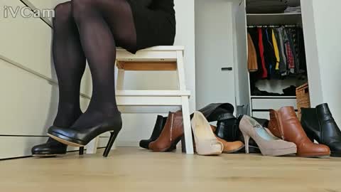 pantyhose_ggggg online show from March 5, 2025, 8:54 am