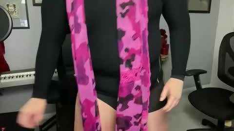 Snapshot of pantyhosedking chatting on December 1, 2025, 9:03 am PantyhoseKing online show from December 1, 2025, 9:03 am