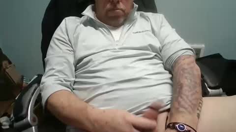 daddyinpanties online show from February 16, 2026, 6:48 pm