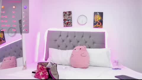 paola online show from January 22, 2025, 1:42 am