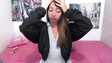 Snapshot of paolabotero chatting on January 16, 2026, 12:09 pm Paola online show from January 16, 2026, 12:09 pm