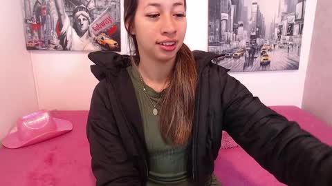 Snapshot of paolabotero chatting on April 10, 2026, 11:15 am Paola online show from April 10, 2026, 11:15 am