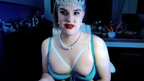 Sarina Williams online show from November 14, 2025, 12:04 pm