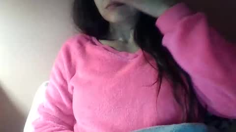 Snapshot of paolamz10 chatting on February 3, 2026, 6:40 am paolamz10 online show from February 3, 2026, 6:40 am