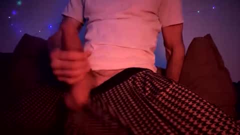 Snapshot of papaboner_foryourpleasure chatting on March 16, 2026, 5:24 am PapaBoner online show from March 16, 2026, 5:24 am