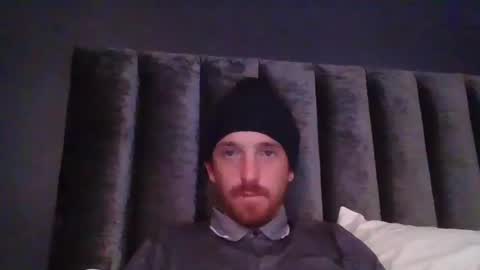 papi_chul0420 online show from March 3, 2025, 1:42 am