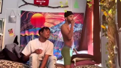 Snapshot of papian0 chatting on November 28, 2025, 5:37 pm papian0 online show from November 28, 2025, 5:37 pm