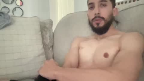 papicubano_guapo23cm online show from March 5, 2026, 1:40 pm