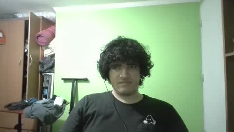 Snapshot of papitowilly999 chatting on December 19, 2024, 1:28 am Papito online show from December 19, 2024, 1:28 am