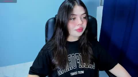 Snapshot of paradise_doll_s chatting on May 17, 2026, 12:08 am Amy and my doll online show from May 17, 2026, 12:08 am