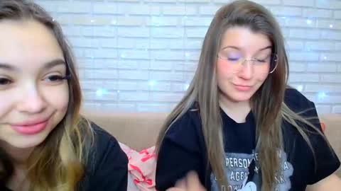 paradisexparadisex online show from February 1, 2026, 2:26 pm