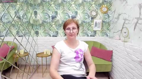 Snapshot of paris_cherry chatting on March 9, 2025, 11:56 pm Paris online show from March 9, 2025, 11:56 pm