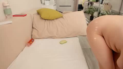 Sasha online show from October 19, 2025, 6:03 am