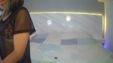 paris_vixen13 online show from October 22, 2025, 4:40 pm