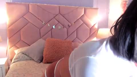 Snapshot of pariscotton chatting on December 10, 2024, 12:05 pm Paris online show from December 10, 2024, 12:05 pm