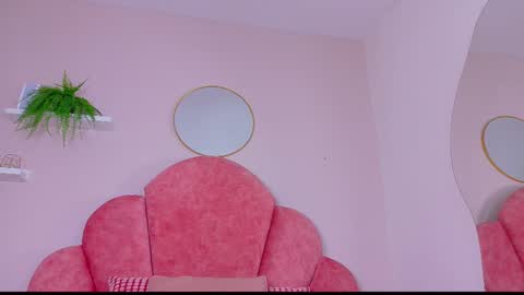 PARIS online show from February 24, 2026, 7:56 pm