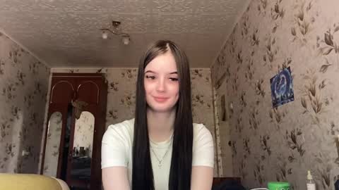 Milana online show from May 17, 2026, 6:44 am