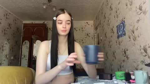 Milana online show from May 20, 2026, 4:51 am