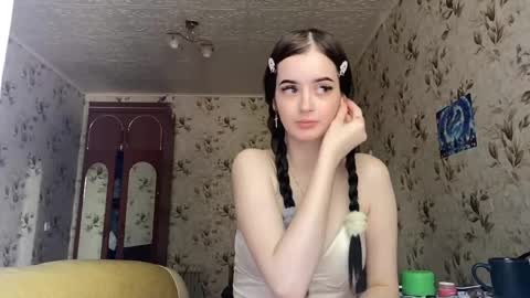 Milana online show from May 21, 2026, 9:16 am