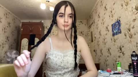 Milana online show from June 8, 2026, 5:08 am