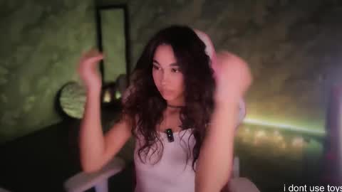 Linn online show from December 19, 2025, 6:37 pm