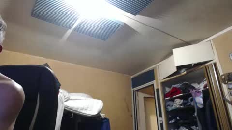 pascal88881 online show from November 8, 2025, 4:40 pm