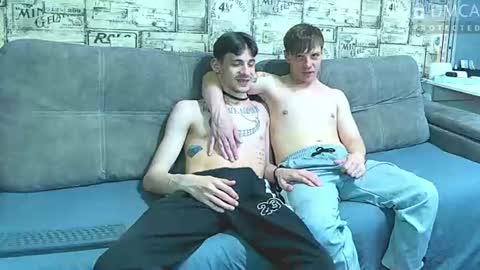 Max tall dark-haired guy with tattoos and Phil blond-haired online show from June 19, 2026, 2:16 am