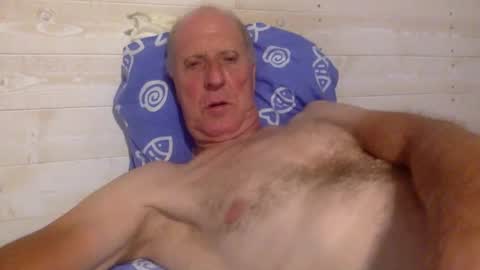 Snapshot of patibulaire1912 chatting on December 19, 2024, 6:56 pm Pati24 online show from December 19, 2024, 6:56 pm