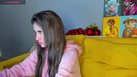 Snapshot of patricia_cox chatting on December 25, 2024, 9:43 pm Patricia GMT2 Wed-Thu 5-11am Sat-Mon 5-11am online show from December 25, 2024, 9:43 pm