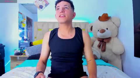 Snapshot of patrick_sanzzz chatting on August 7, 2026, 2:35 am Patrick online show from August 7, 2026, 2:35 am