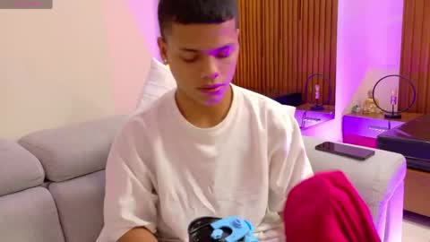 Snapshot of patriickmiller_ chatting on May 25, 2026, 7:09 pm Patrick online show from May 25, 2026, 7:09 pm