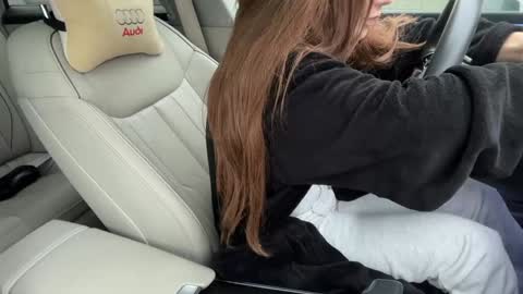 Snapshot of patry333 chatting on November 10, 2025, 6:12 am Andreea online show from November 10, 2025, 6:12 am