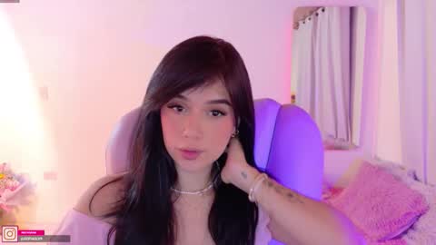 Sofa online show from September 12, 2025, 4:34 am