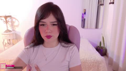 Snapshot of pau_cute chatting on June 5, 2026, 4:30 am Sofa online show from June 5, 2026, 4:30 am