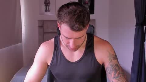 PAUL ROGER online show from February 16, 2025, 4:53 pm