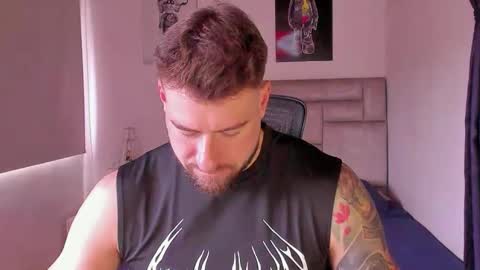 Snapshot of paul_roger chatting on May 13, 2026, 4:48 pm PAUL ROGER online show from May 13, 2026, 4:48 pm