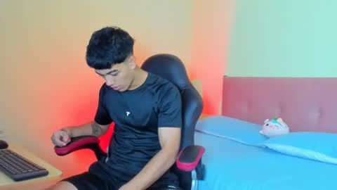 paul_sexycock online show from February 13, 2025, 12:43 pm
