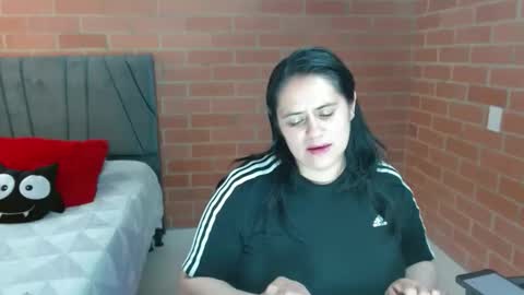 Snapshot of paula__117 chatting on May 4, 2026, 9:00 pm paula__117 online show from May 4, 2026, 9:00 pm
