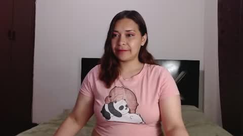 Snapshot of paula_anderson chatting on July 6, 2026, 3:03 am PAULA online show from July 6, 2026, 3:03 am