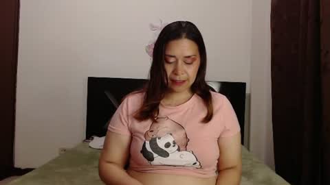 Snapshot of paula_anderson chatting on August 4, 2026, 11:29 pm PAULA online show from August 4, 2026, 11:29 pm