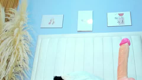 Pau online show from March 1, 2025, 10:31 pm