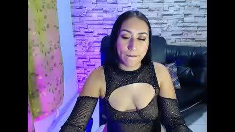 Snapshot of paula_ross_ chatting on May 7, 2026, 11:43 pm paula ross online show from May 7, 2026, 11:43 pm